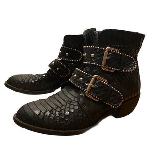 Moto boots